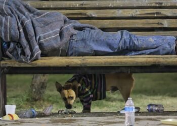 Realizarán colecta de ropa invernal y cobijas para habitantes de Las Cuevitas este sábado