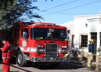 Provoca incendio de casa en Nogales un recipiente con brasas