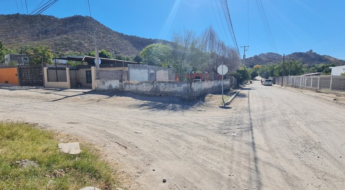“La patrulla… una que otra vez llegan a venir”, dicen vecinos de la colonia Tiro al Blanco “La patrulla… una que otra vez llegan a venir”, dicen vecinos de la colonia Tiro al Blanco