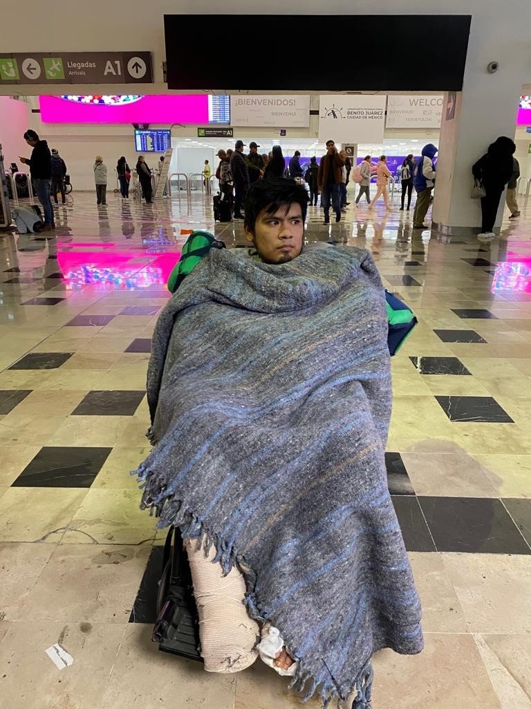 Momentos que Miguel llega al aeropuerto de la Ciudad de México 
