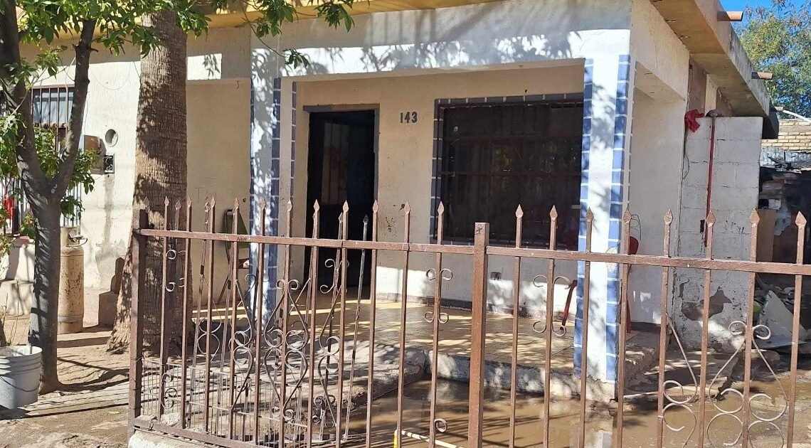 El fuego arrasa un cuarto de madera en la colonia López Portillo