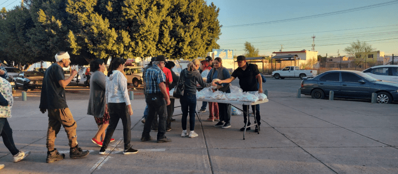 Este grupo nació tres días antes de navidad con la finalidad de ayudar a quien más lo requiera, pero también brindar un momento de alegría y compañía. Este grupo nació tres días antes de navidad con la finalidad de ayudar a quien más lo requiera, pero también brindar un momento de alegría y compañía.