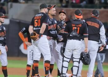 Errores de Mayos no evitan que Navojoa empate serie ante Naranjeros