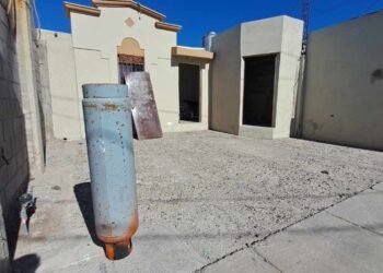 Estalla cilindro de gas en casa de la colonia Villa Colonial