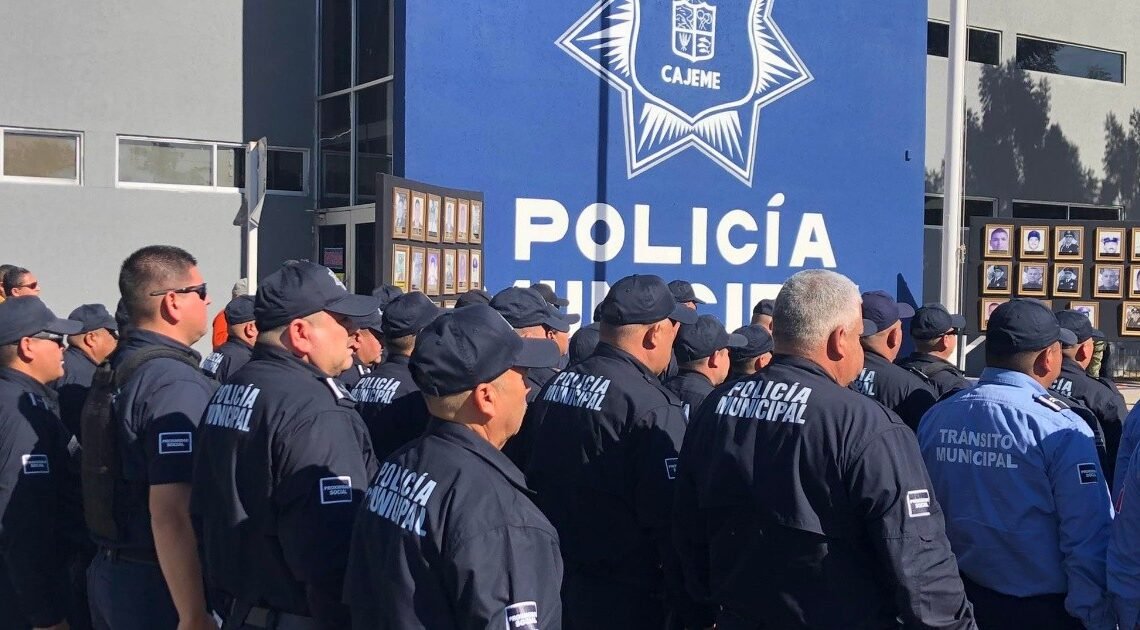 Riden homenaje a Enrique Morales Alcántar por sus 30 años de servicio en Seguridad Pública Municipal: HMO