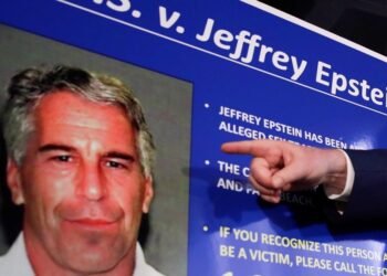 Si Epstein hubiera revelado lo que sabía sobre Trump y Clinton en 2016, habrían “cancelado las elecciónes”, dice su hermano 