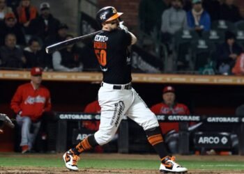 Naranjeros Avanzan a la Serie Final de la Liga Mexicana Pacífico