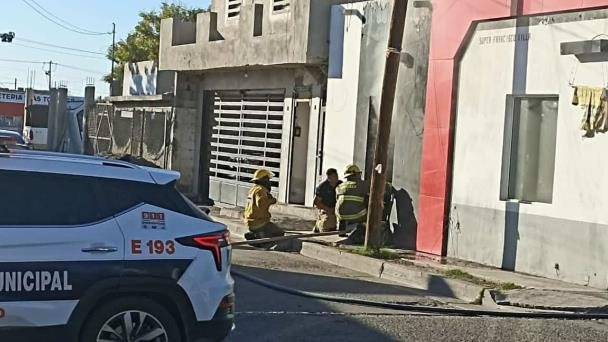 Incendio en bodega de Hermosillo deja daños materiales Incendio en bodega de Hermosillo deja daños materiales