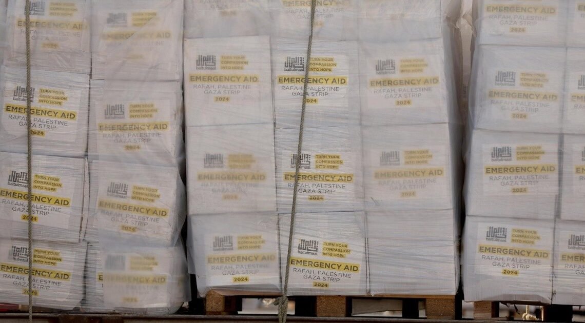 Ayuda para civiles y medicamentos para rehenes israelíes llegan a Gaza según acuerdo de Catar Ayuda para civiles y medicamentos para rehenes israelíes llegan a Gaza según acuerdo de Catar