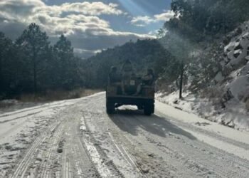 Cierran carreteras en Sonora por presencia de hielo y nieve en tramos