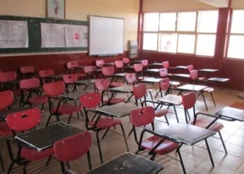 Escuelas de Hermosillo registran ausencias notables en su primer día por bajas temperaturas