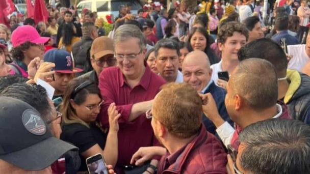 Marcelo Ebrard aparece en el cierre de precampaña de Claudia Sheinbaum Marcelo Ebrard aparece en el cierre de precampaña de Claudia Sheinbaum