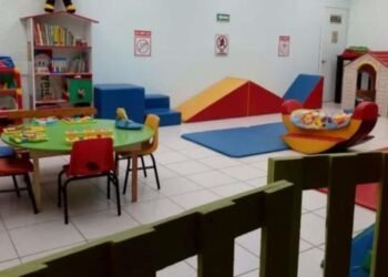 Acuerdan mejoras en estancias infantiles tras protesta