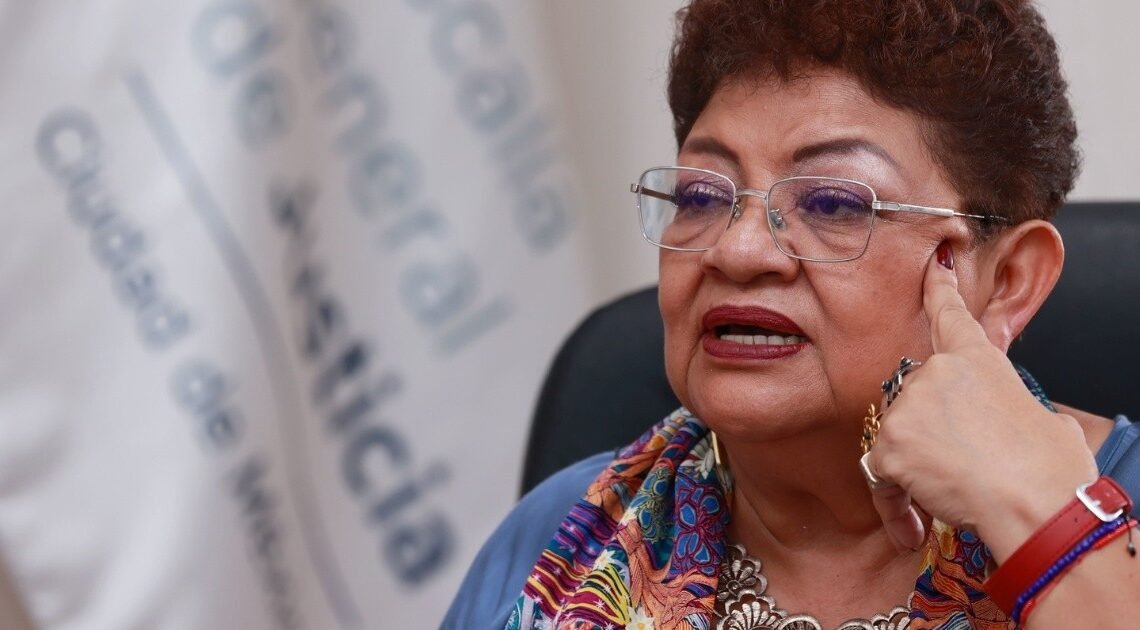 Exhiben plagio en tesis de la Fiscal Ernestina Godoy: Investigación de Latinus Exhiben plagio en tesis de la Fiscal Ernestina Godoy: Investigación de Latinus