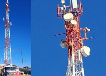 ¡Último momento!: Hombre sube a lo alto de una torre de comunicaciones en Hermosillo