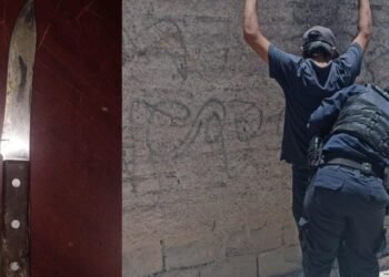 Policía de Hermosillo atrapa a sujeto con cuchillo en mano en calles de Sierra Bonita