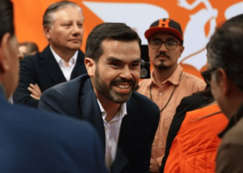 Jorge Álvarez Máynez se registra como precandidato presidencial del MC