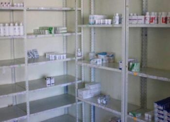 Diputados plantean que sea obligatorio pagar medicamentos por desabasto