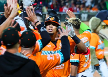 Indigna confusión en redes de Naranjeros con equipo de futbol