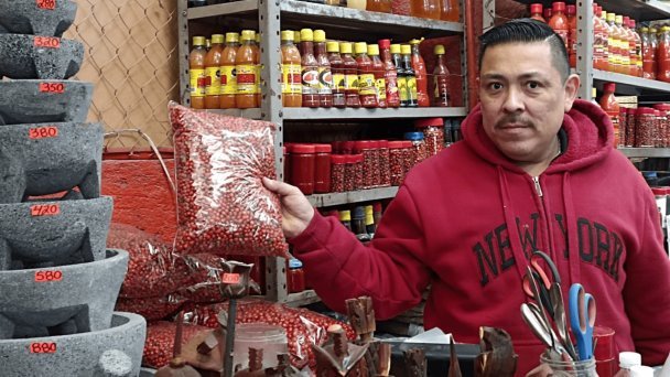 Precio del chiltepín alcanza los 2 mil pesos por kilo en el sur de Sonora Precio del chiltepín alcanza los 2 mil pesos por kilo en el sur de Sonora
