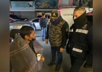 Resguardan del frío a personas en situación de calle en Nogales