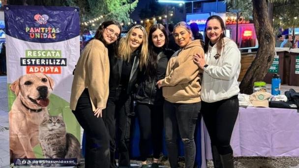 La asociación civil Pawtitas Unidas llevó a cabo su primera feria de adopción La asociación civil Pawtitas Unidas llevó a cabo su primera feria de adopción