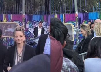 VIDEOS: Jodie Foster aparece de sorpresa en la Cineteca Nacional, en la CDMX, promocionando “True Detective”