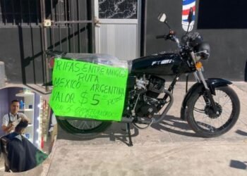 Viajará en su moto desde Huatabampo a Argentina