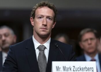 Mark Zuckerberg se disculpa por impacto de redes sociales en niños