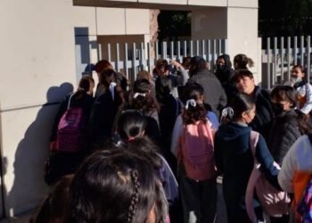 Suspenden clases en la Secundaria 29 por fugas de aguas negras