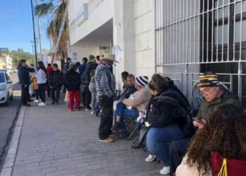 Llaman a identificar personal de Banco de Bienestar para facilitar servicio