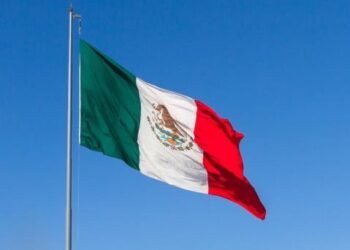 Día de la Bandera: Día cívico, pero no de descanso obligatorio