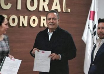 Beltrones formaliza su registro como candidato al Senado