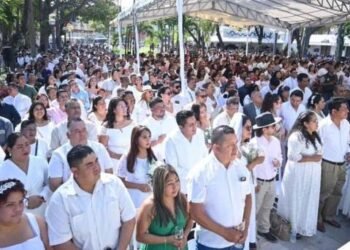 Veracruz rompió récord en bodas colectivas con más de mil parejas