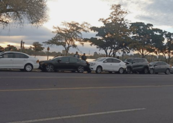 Cinco autos protagonizan “carambola” a la altura de la Laguna del Náinari
