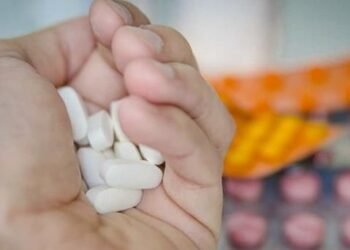 Cofepris aprueba medicamento contra Alzheimer y ensayo clínico para tumores