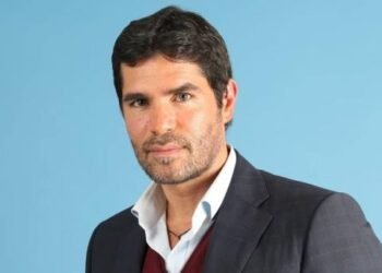 Eduardo Verástegui se registra ahora como candidato independiente