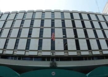 Embajada de Estados Unidos oferta trabajo de más de 45 mil pesos mensuales