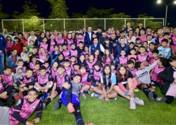 Entrega Antonio Astiazarán obra de rehabilitación de la Cancha San Bosco
