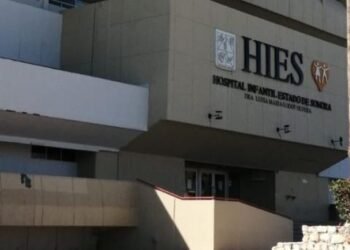 Reportan fuera de peligro a alumnas intoxicadas en secundaria de Hermosillo