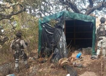Aseguran 11 explosivos en un  campamento clandestino en Jalisco