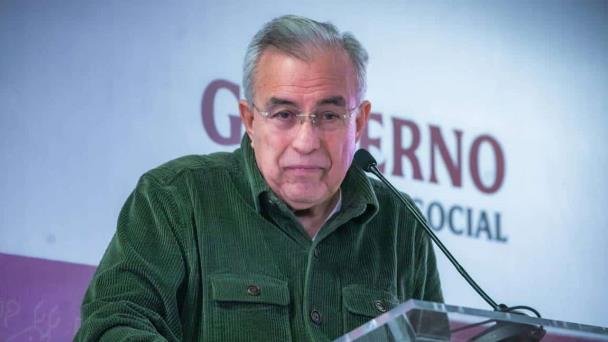 Gobernador de Sinaloa negocia con personas que viven en predios irregulares Gobernador de Sinaloa negocia con personas que viven en predios irregulares