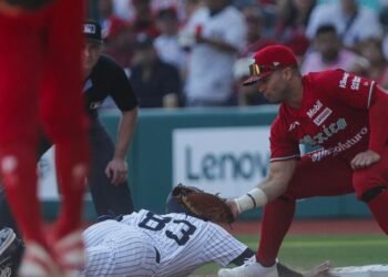 ¡Diablos Rojos aplastan a los Yankees en el Harp Helú!