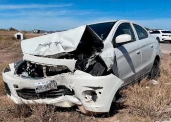 Accidente automovilístico en Guaymas deja 3 lesionadas