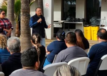 Beltrones se compromete a mejorar condiciones laborales de trabajadores CTM