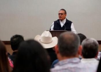Manlio Fabio Beltrones busca reconstruir los apoyos y frenar el retroceso