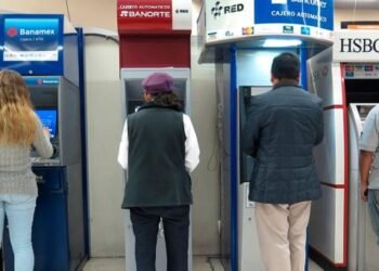 ¿Abrirán los bancos el lunes 18 de marzo?