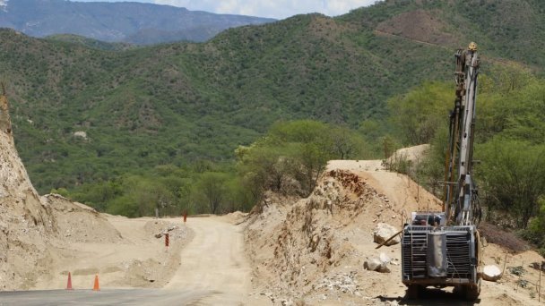 Aumenta actividad en industria constructora por carretera Guaymas-Chihuahua Aumenta actividad en industria constructora por carretera Guaymas-Chihuahua