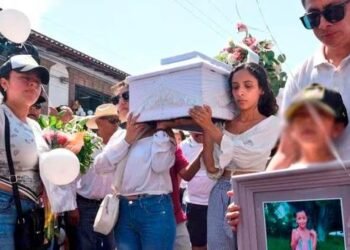 “No es mi culpa”: madre de Camila le responde al secretario de Seguridad