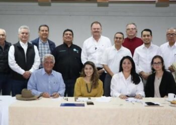 Ernesto Gándara aborda problemáticas sobre el sistema de salud